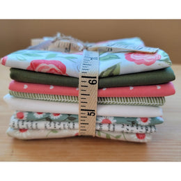Quilting Cotton Small Fat Quarter Bundle Love Note Curated By Mad Dog Fabrics 8pc